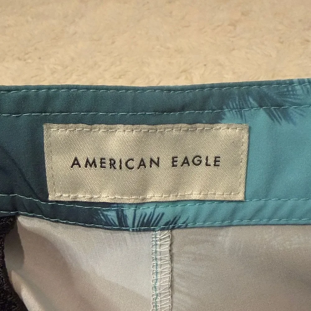 American Eagle- Blue Black Palm Tree Design Men's Swim Board Shorts- Size M